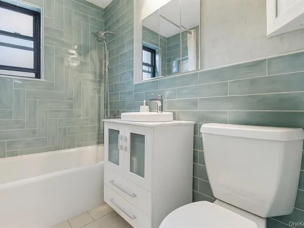 81-24 156th Avenue image 7 of 16