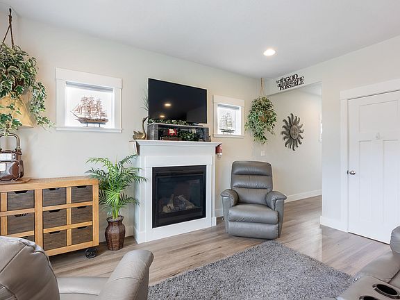 5th image of 3214 NW Quay Dr