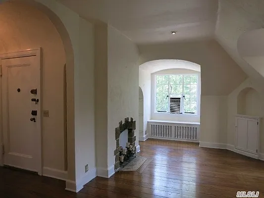 Sold by Douglas Elliman | media 19