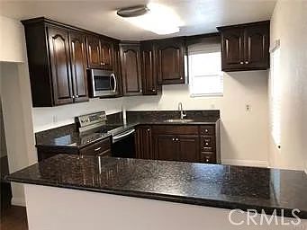2 bed, 900 sqft, $3,100 — Photo 2