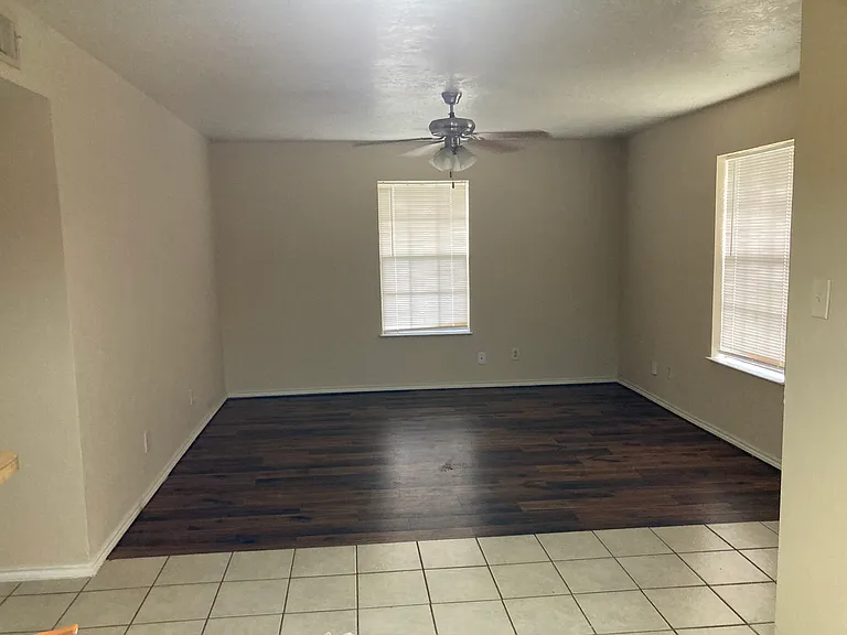604 S Main St #B — Photo 7