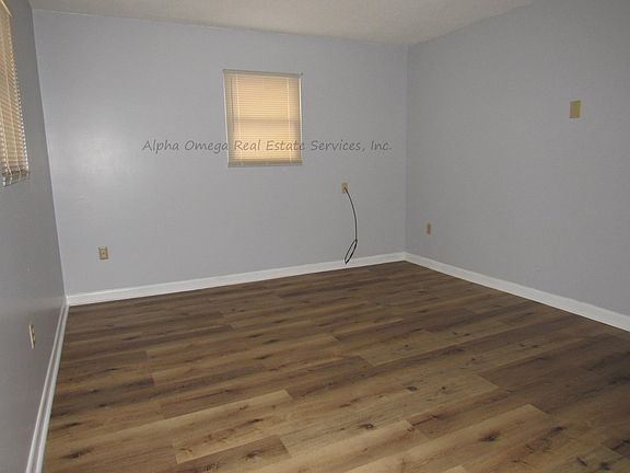 2nd image of 1140 Evelyn Dr #3