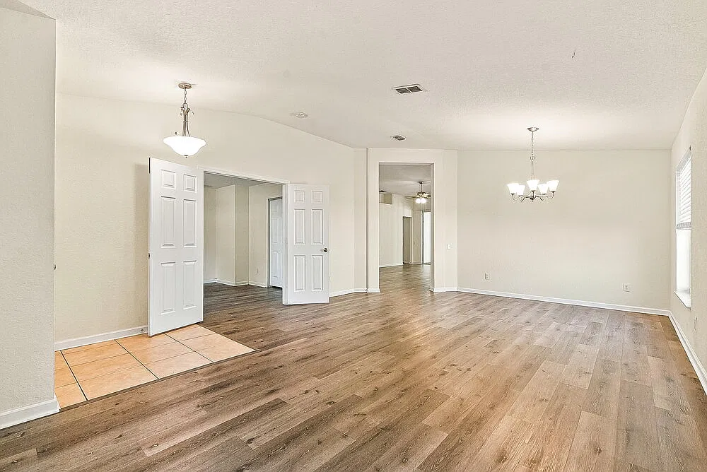 4 bed, 2.0 bath, 2191 sqft, $2,435 — Photo 3