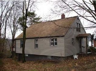 24 Fairview Ave, Donora, PA 15033