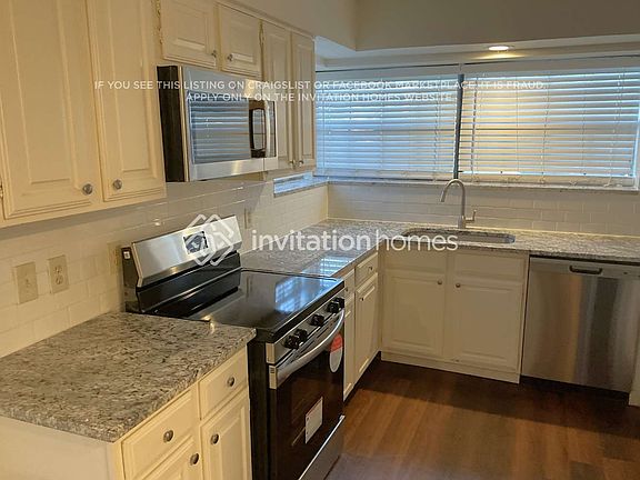 4th image of 3815 Furneaux Ln