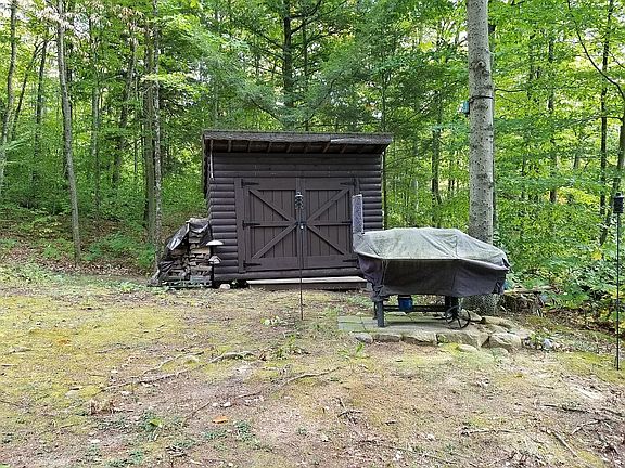 4th image of 234 Putnam Mountain Way