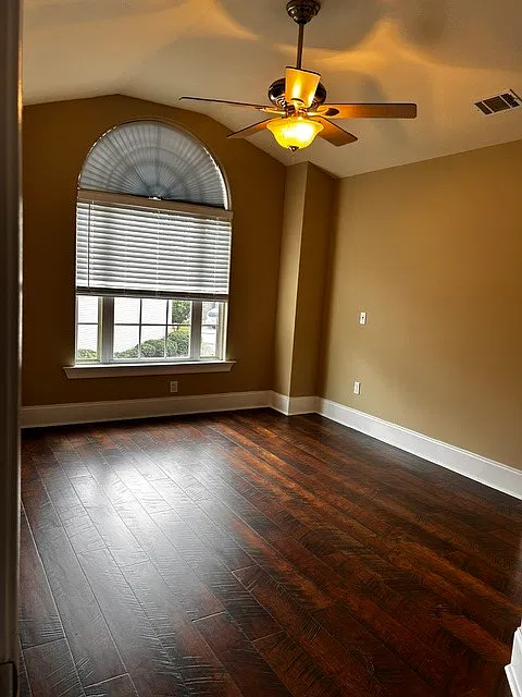 702 Kendal Court - 1 — Photo 4