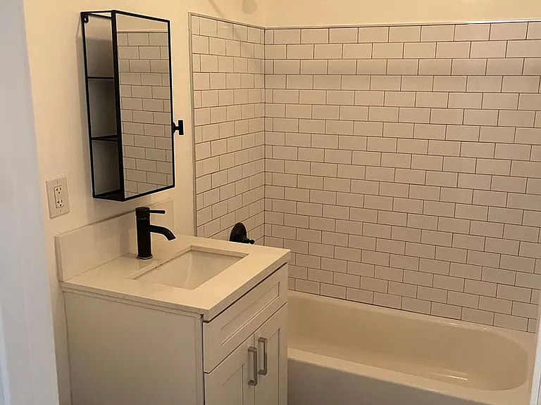 255 S Avenue 55 — Photo 29