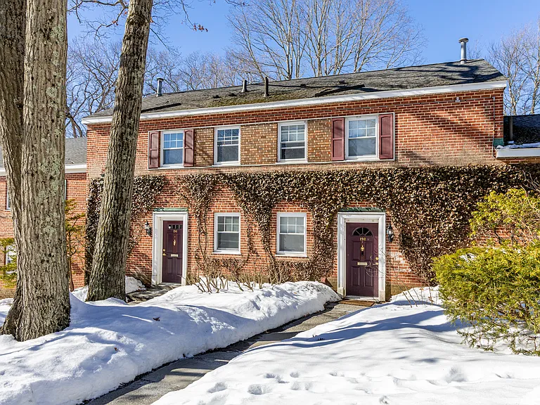 239 Gerry Rd — Photo 35