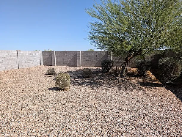 36488 W Barcelona Ln — Photo 20