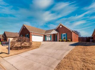 205 Camelot Way, Florence, AL 35633