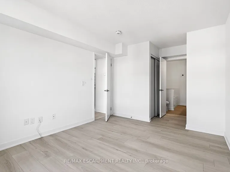 1121 Cooke Blvd #32 — Photo 33