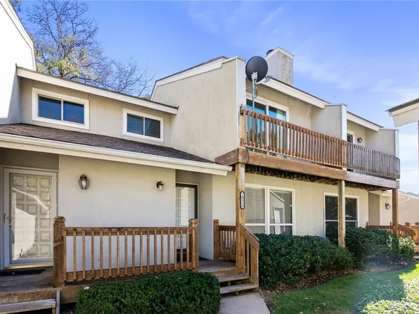 10959 Westgate Rd, Overland Park, KS 66210