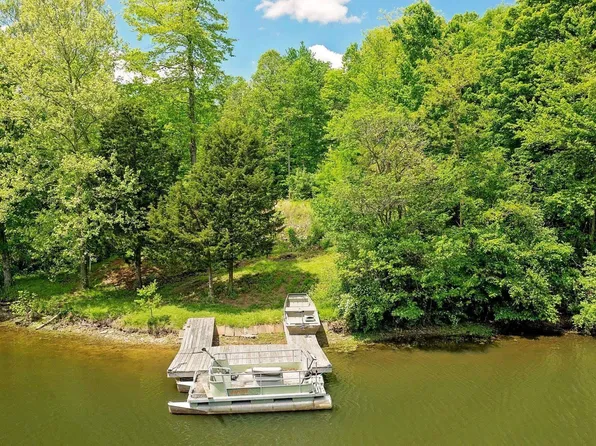 7412 Locust Lake West Dr, Spencer, IN 47460