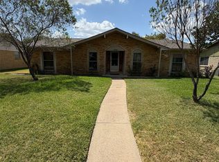 2317 Glenbrook Meadows Dr, Garland, TX 75040