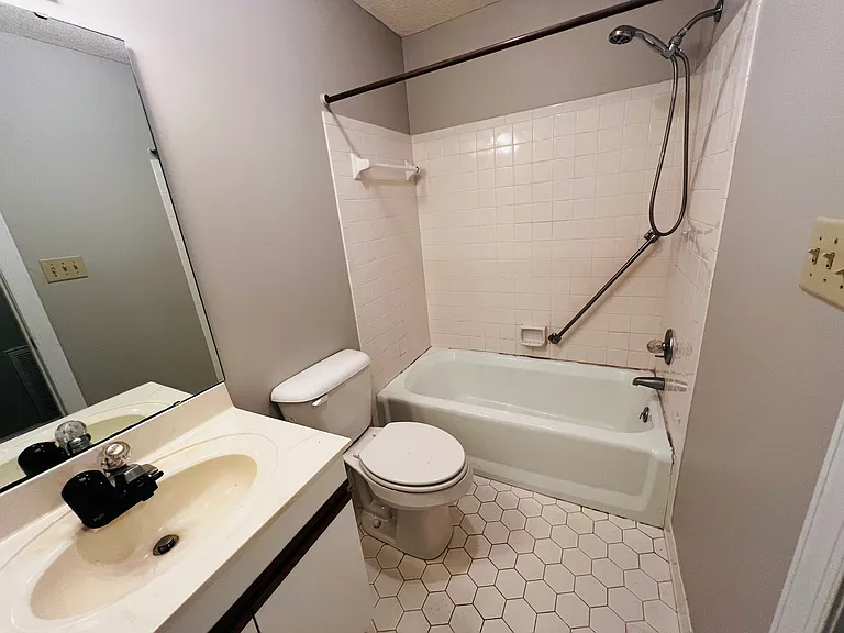 214 Ellington St #1 — Photo 9
