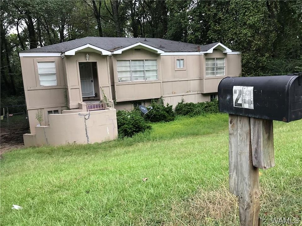 2nd image of 24 Dogwood Ln