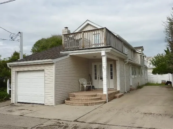 25 Harrogate St, Lido Beach, NY 11561