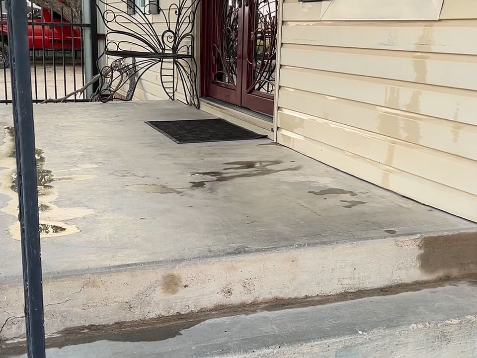1st image of 1103 E 3rd St