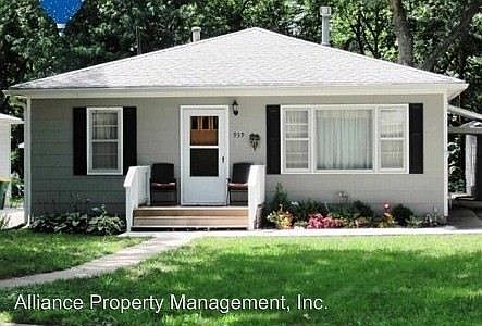 1st image of 939 Village Dr
