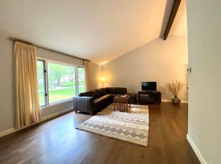 25441 Halburton Rd, Beachwood, OH 44122