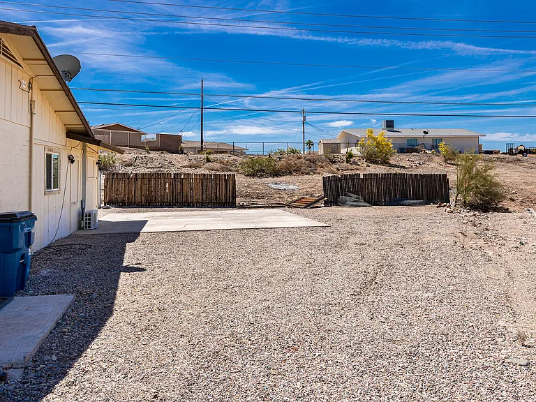 2312 Warbler Ln — Photo 36