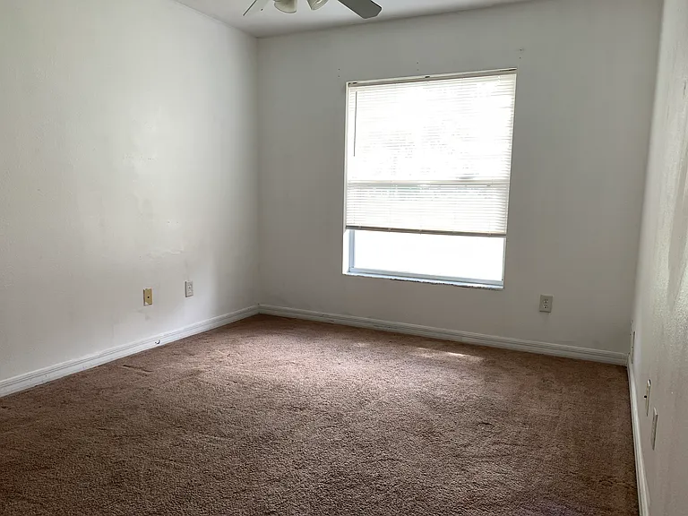 1061 Oak Forest Cir — Photo 20