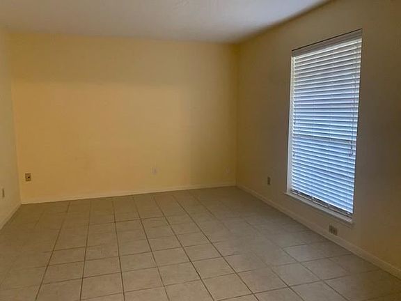 5th image of 3218 Cherry Springs Dr