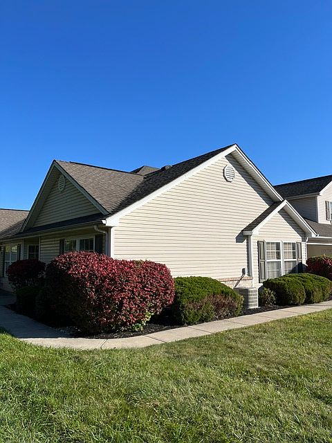 1st image of 302 Rose Hill Ln