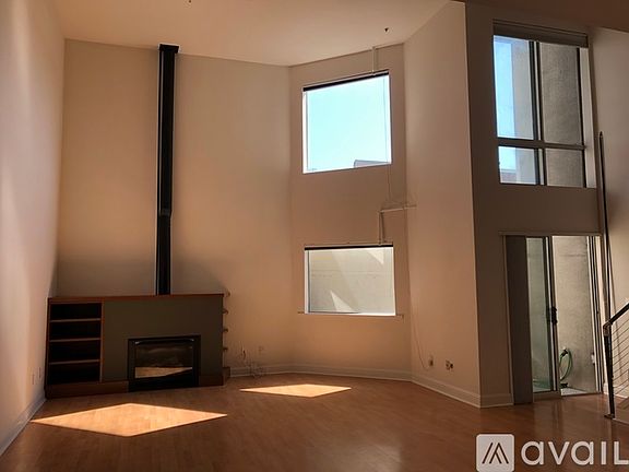 3rd image of 388 Townsend St APT 10
