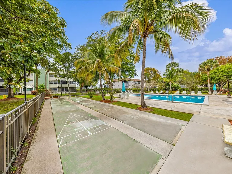 6075 N Sabal Palm Blvd #210 — Photo 28