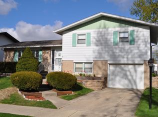 15415 Las Flores Ln, Oak Forest, IL 60452