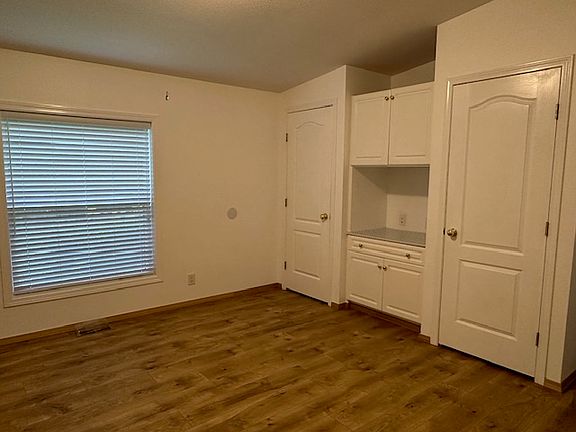 2nd image of 2130 E 6th Ave