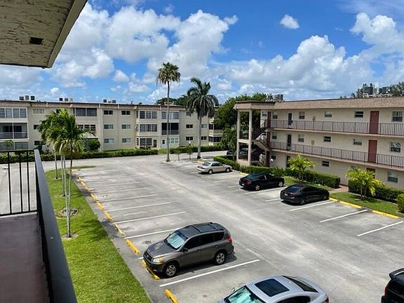 4th image of 709 Lori Dr APT 306