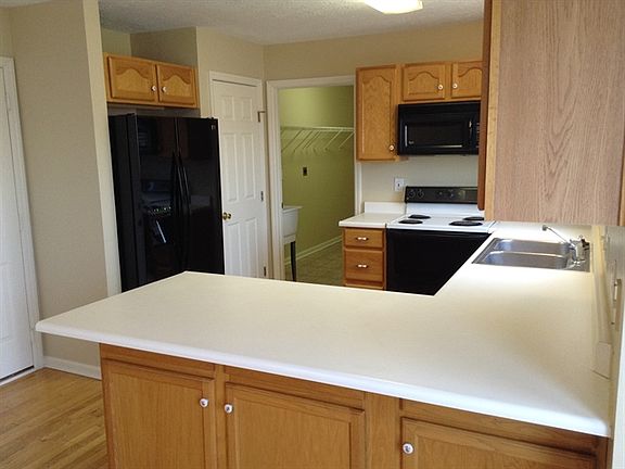 2nd image of 1700 Westport Dr