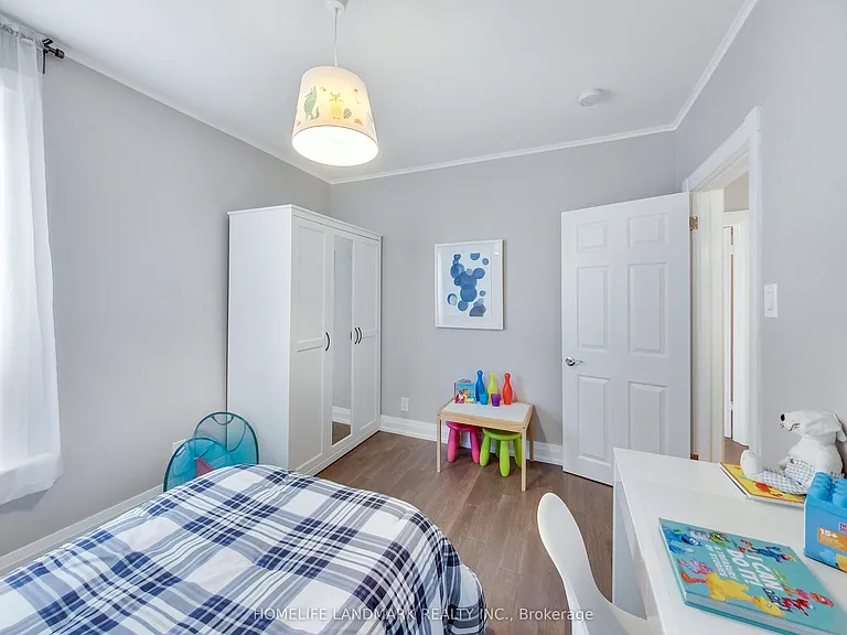 297 Withrow Ave — Photo 15