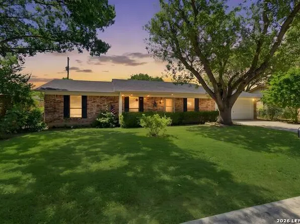 933 Lazy Trl, New Braunfels, TX 78130