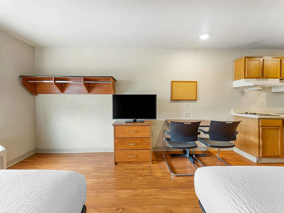 Studio Suite - 2 Full Beds
