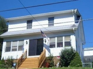 1331 Essex St, Bluefield, WV 24701
