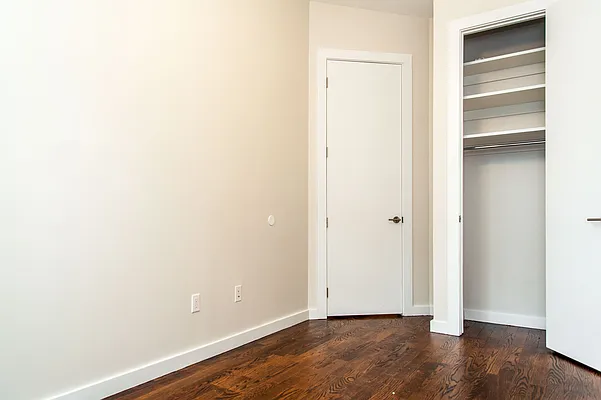 Rented by Nooklyn NYC LLC | media 123