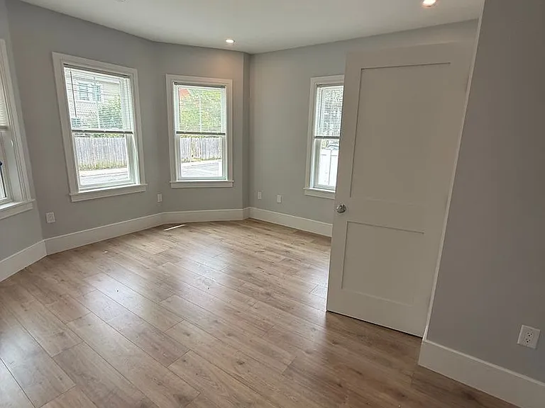 14 Holton St #1 — Photo 4