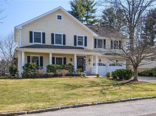 32 Farragut Rd, Scarsdale, NY 10583