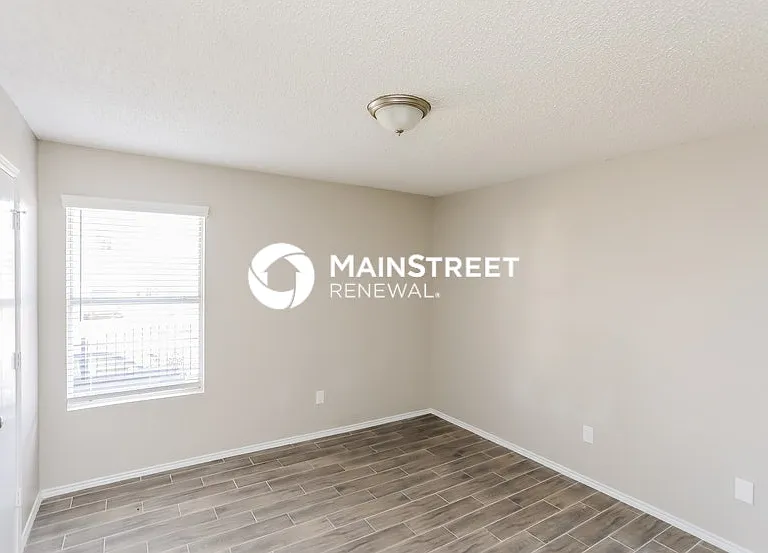 101 Crystalwood Dr — Photo 16