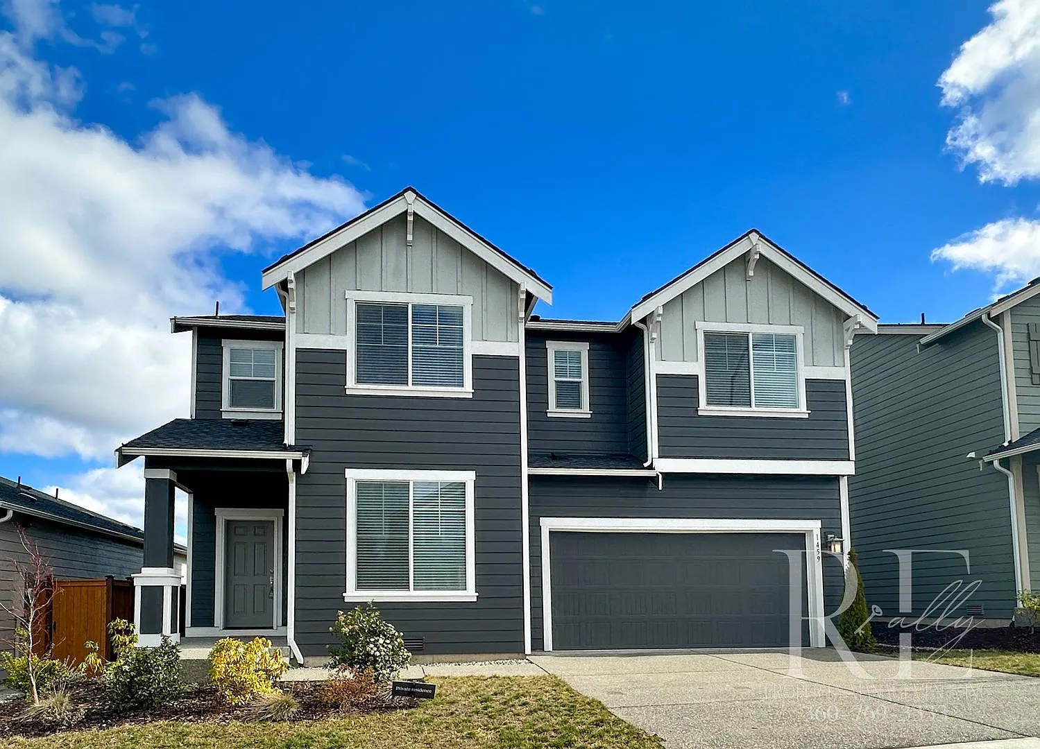4BD, Office, AND Bonus Room Bremerton Home w/ A/C + Landscaping Included! — Photo 1