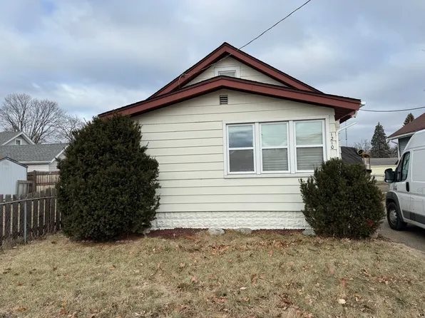 1210 23rd Ave, Rockford, IL 61104