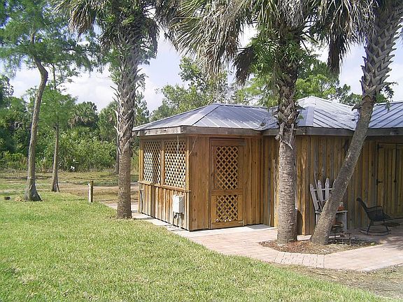 workshop, shed