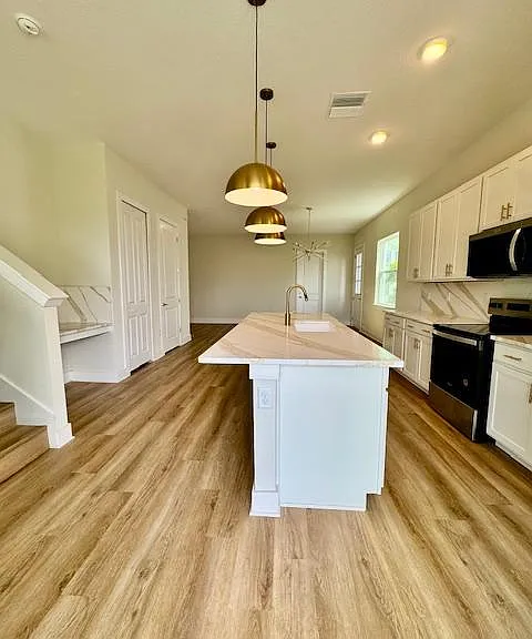 1612 Birchfield Cv — Photo 3
