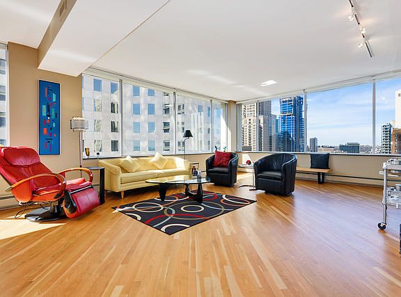 2nd image of 1000 N Lake Shore Dr #19C