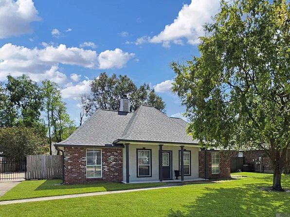 13492 Prairie Ln, Walker, LA 70785