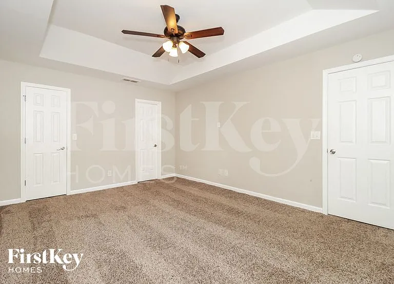 1985 Castle Royale Dr — Photo 8